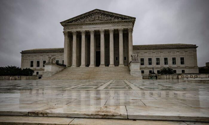 Exclude Illegal Aliens From Census Count, Supreme Court Hears