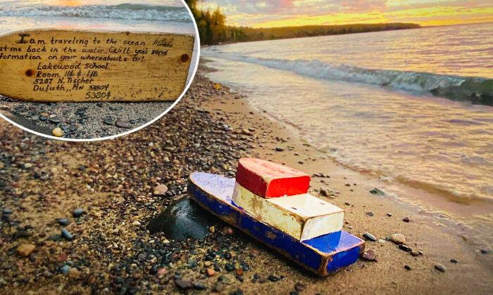 Couple Find Toy Boat With a Note Washed Ashore After 27 Years, Track Down Its Sender