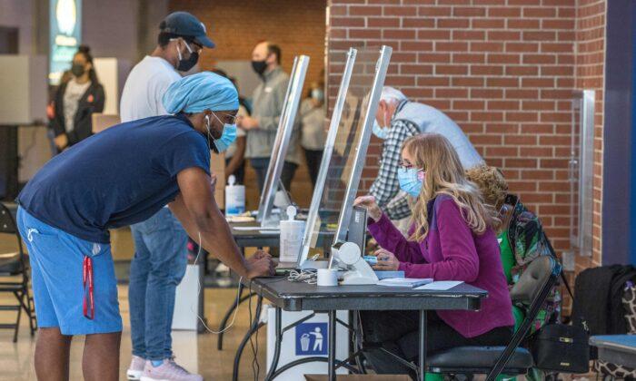 Hundreds Volunteer as Poll Watchers in Michigan