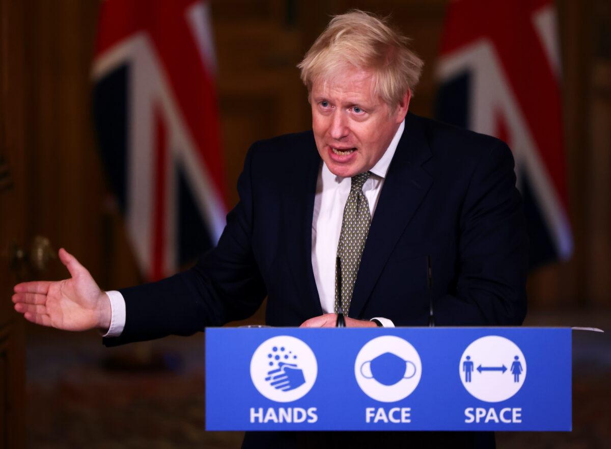  British Prime Minister Boris Johnson addresses the nation during a news conference on the CCP virus at 10 Downing Street, London, on Oct. 22, 2020 (Henry Nicholls/Pool/Getty Images)