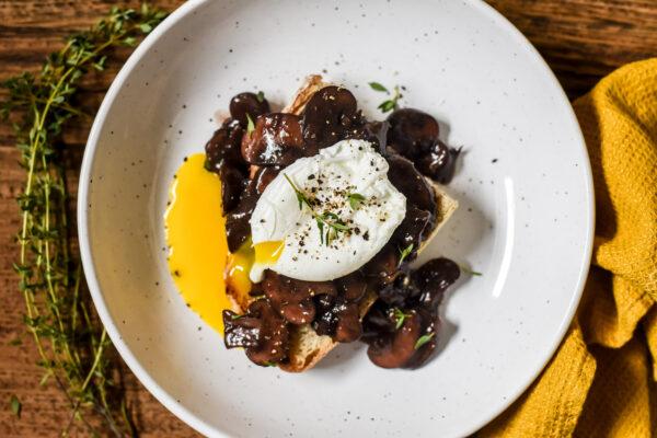 Top with a perfectly poached egg. (Audrey Le Goff)