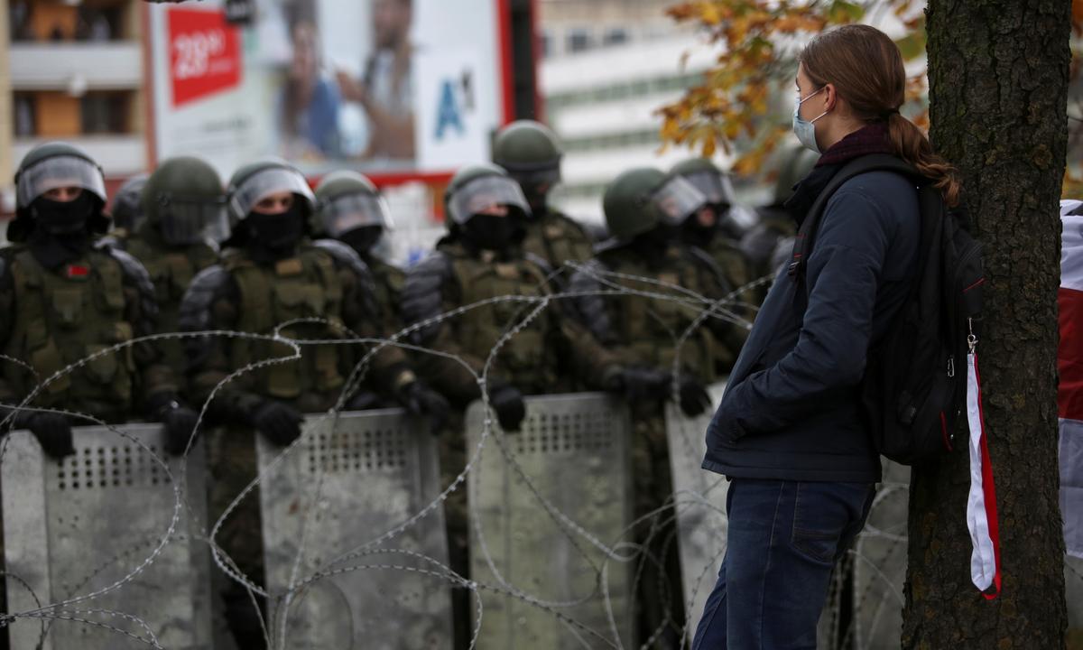 Belarus Police Fire Stun Grenades at Protesters as Opposition Threatens National Strike