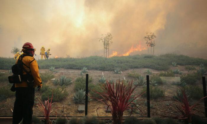 60,000 Evacuated as Silverado Fire in Irvine Scorches Thousands of Acres