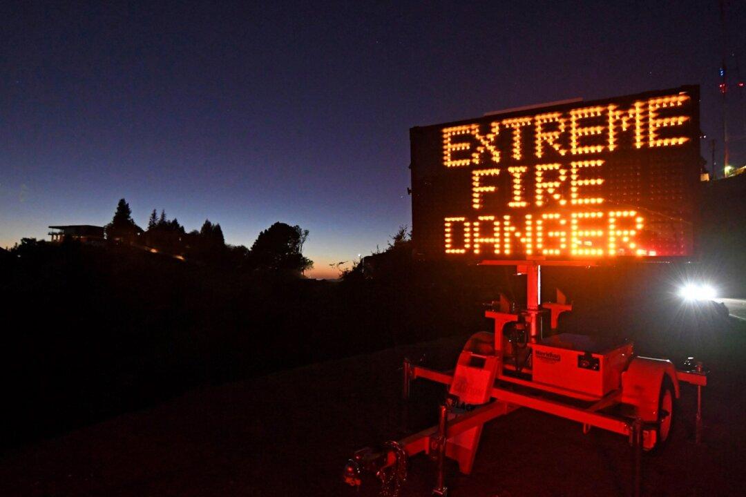 Big Power Shutoffs in California as Winds Boost Fire Danger