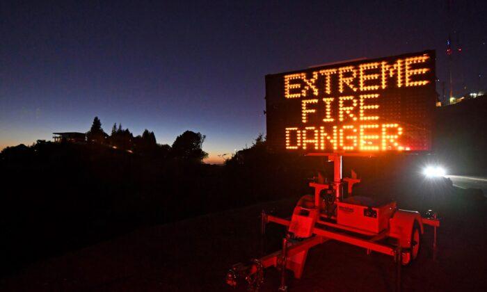 Big Power Shutoffs in California as Winds Boost Fire Danger