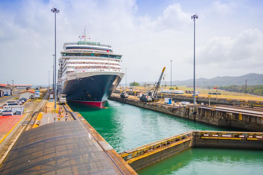 A cruise ship classified as a "Panamax" vessel, the largest the canal can accommodate, navigates the Panama Canal, on April 15, 2015. (Fotos593/Shutterstock)