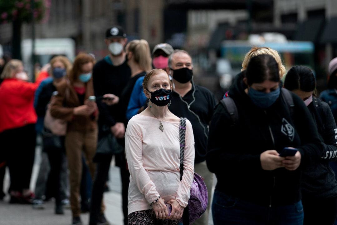 CDC Says People Infected With CCP Virus Can Still Vote in Person