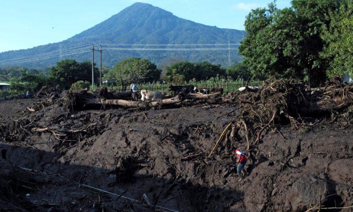 At Least Seven Killed in Landslide in El Salvador, Over 30 Missing