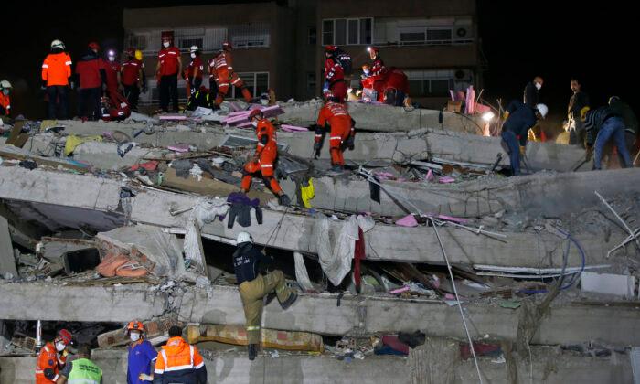 Death Toll Reaches 30 in Quake That Hit Turkey, Greek Island