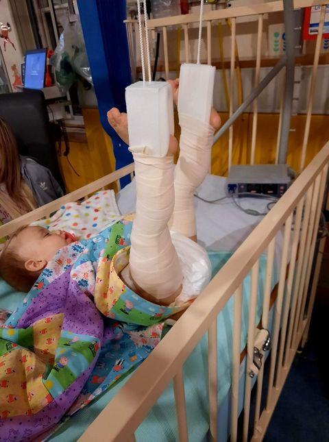 Baby Flynn in hospital. (Courtesy of <a href="https://www.facebook.com/RobWalkerRocks">Robert Walker</a>)