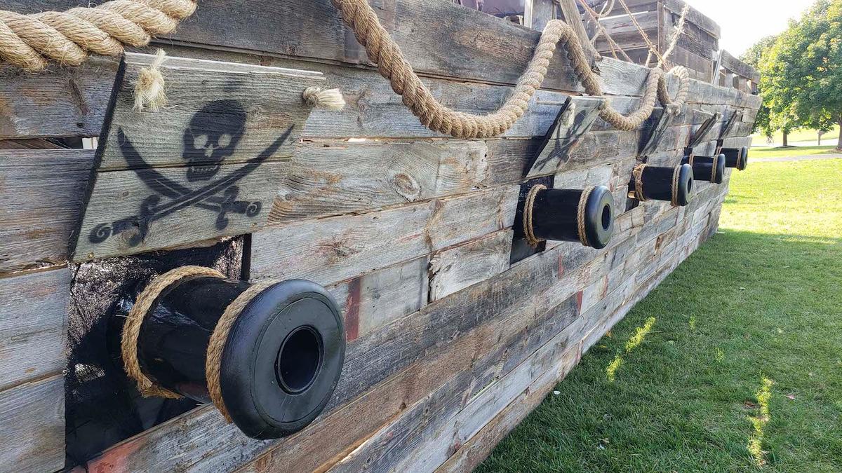 Cannons on the homemade pirate ship. (Caters News)