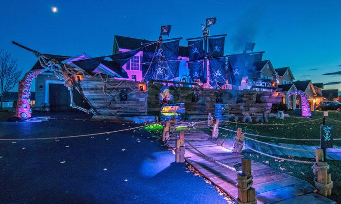 Amazing Father Built His Daughter an Impressive 50-Foot Pirate Ship for Halloween