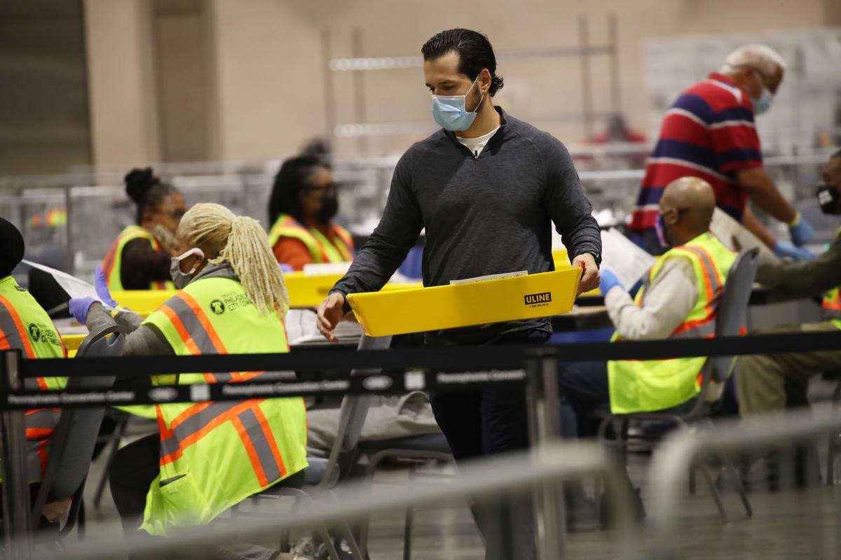 Election workers count ballots in Philadelphia, Penn. on Nov. 4, 2020. (Spencer Platt/Getty Images)