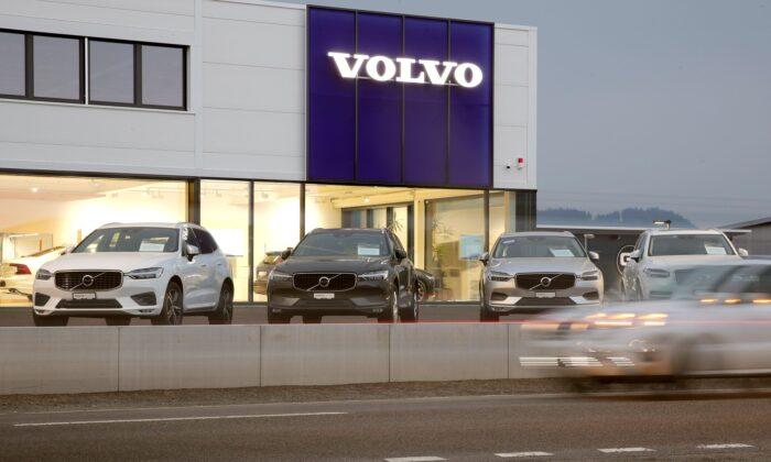 Volvo Recalls 54,000 US Vehicles for Air Bag Defect Linked to One Death