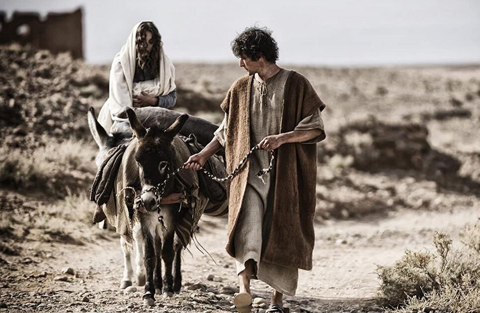 Mary (Roma Downey) and Joseph (Joe Coen) escaping to Egypt in "Son of God." (Twentieth Century Fox)