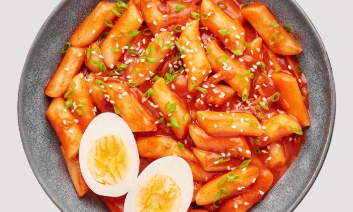 For Koreans, Spicy Rice Cakes—Tteokbokki—Are the Ultimate Chewy, Chile-Spiked Comfort Food
