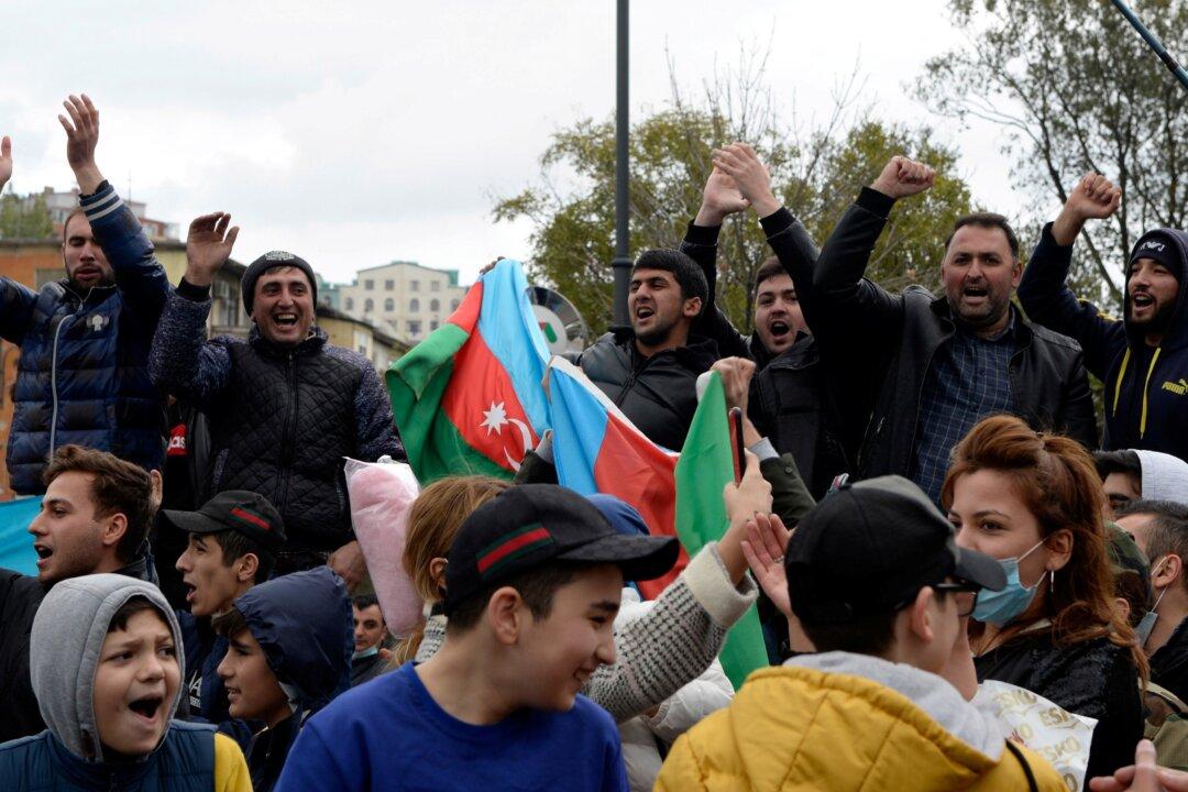 Azeri Forces Close in on Nagorno-Karabakh’s Biggest City