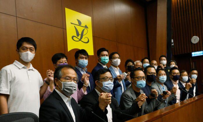 Hong Kong Pro-Democracy Legislators Threaten Mass Resignations