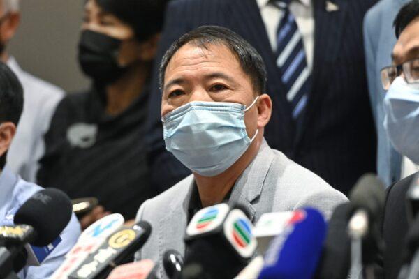 Wu Chi-wai, chairman of the local Democratic Party, speaks in a press conference in Hong Kong on Nov. 11, 2020. (Song Bilung/The Epoch Times)