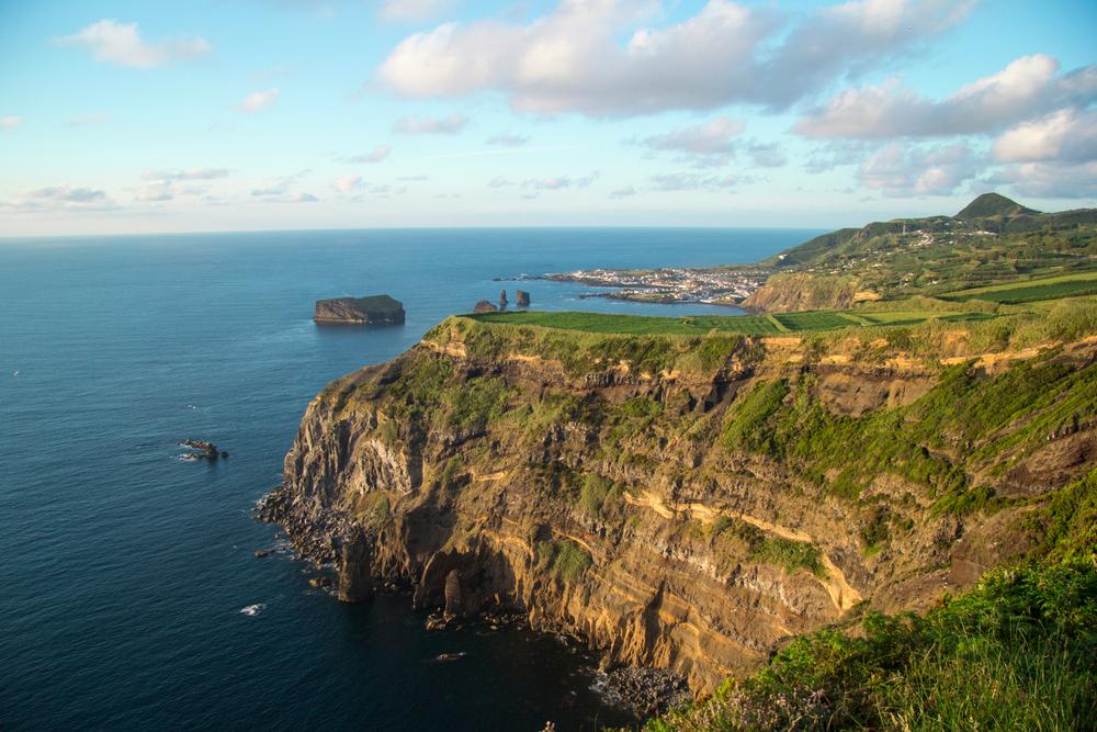 Plunging cliffs on Sao Miguel. (Guillem Gaber/Shutterstock)