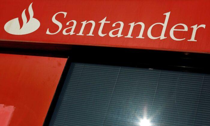 UK Bank Santander Accidentally Deposits $175 Million to More Than 70,000 Accounts Over Christmas