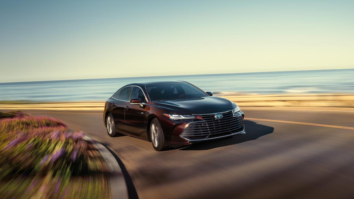 2020 Toyota Avalon Hybrid XSE