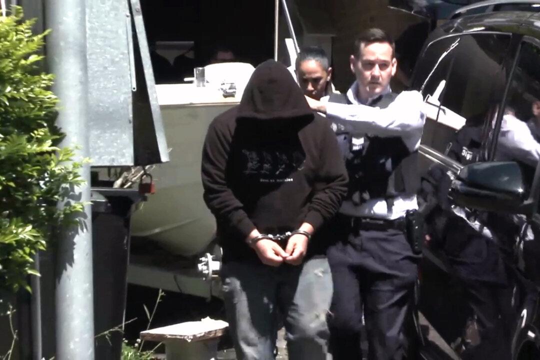 Federal Police Operation: 14 Men Arrested on 828 Charges of Child Exploitation