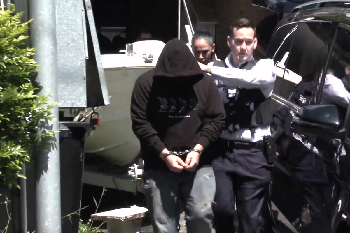 Federal Police Operation: 14 Men Arrested on 828 Charges of Child Exploitation