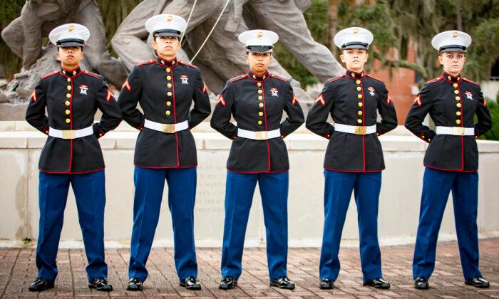 5 Sisters Graduate Marine Corps Training on the Same Day, Fulfilling Pact of Patriotism