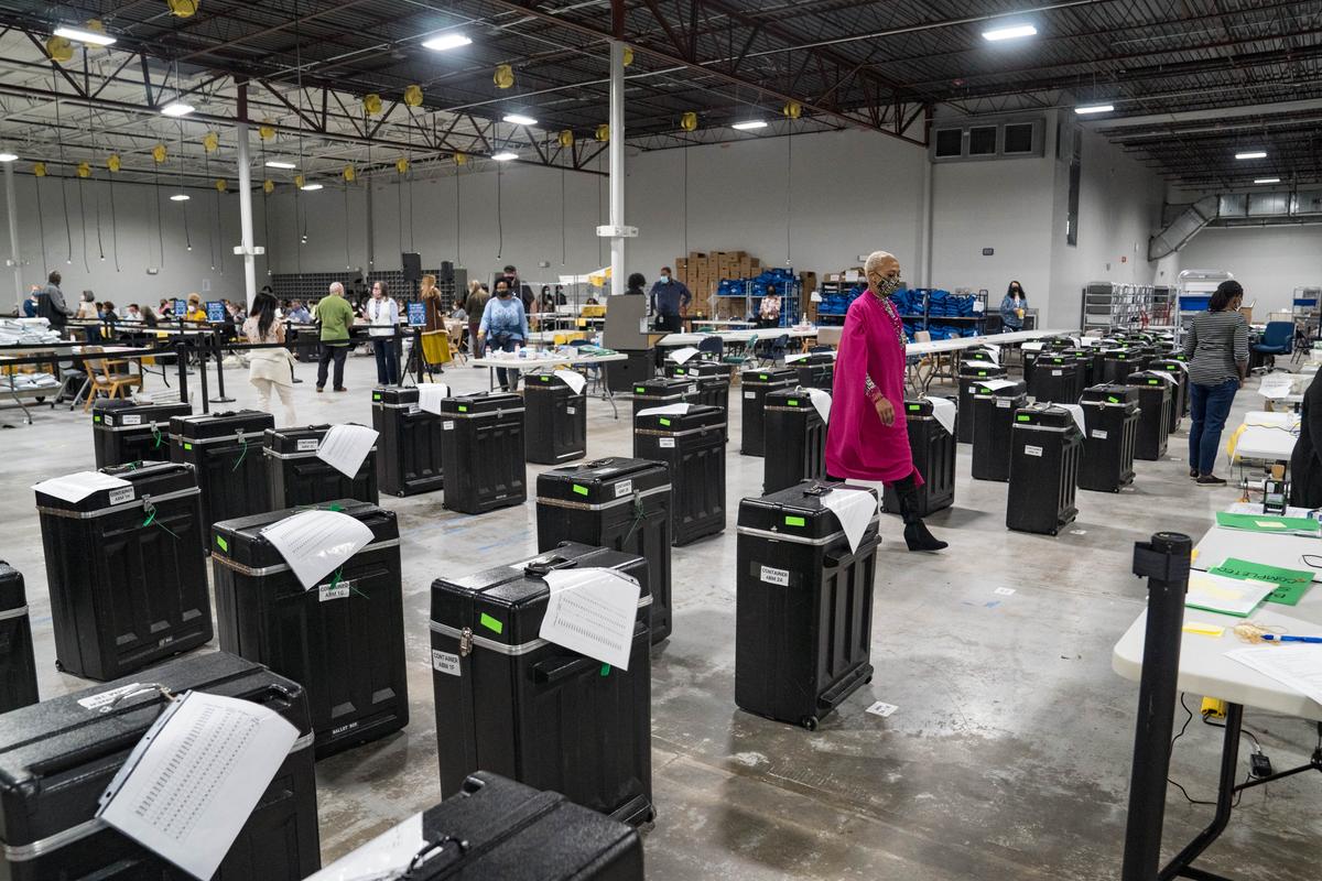 Judge Blocks, Unblocks, Then Blocks Georgia From Wiping or Resetting Election Machines