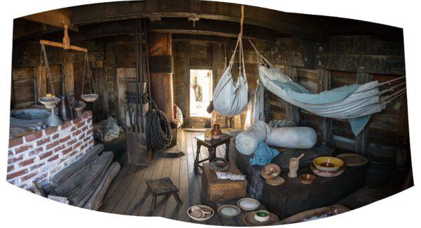 A cabin on the Mayflower II (photo stitched together from several images). (CC BY-SA 4.0)