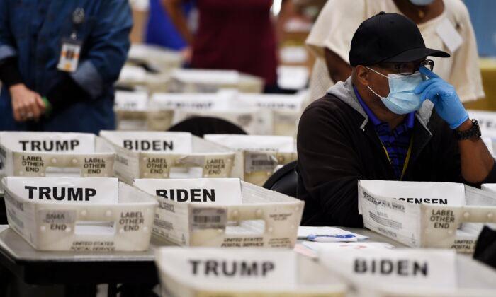 Georgia Poll Worker Says She Found ‘Pristine’ Batch of Ballots That Went ‘98%’ for Biden