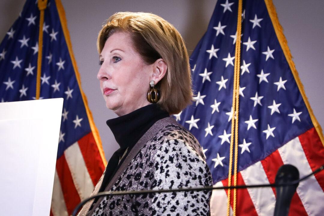 Sidney Powell Asks Judge to Dismiss Her From Trump Georgia Suit