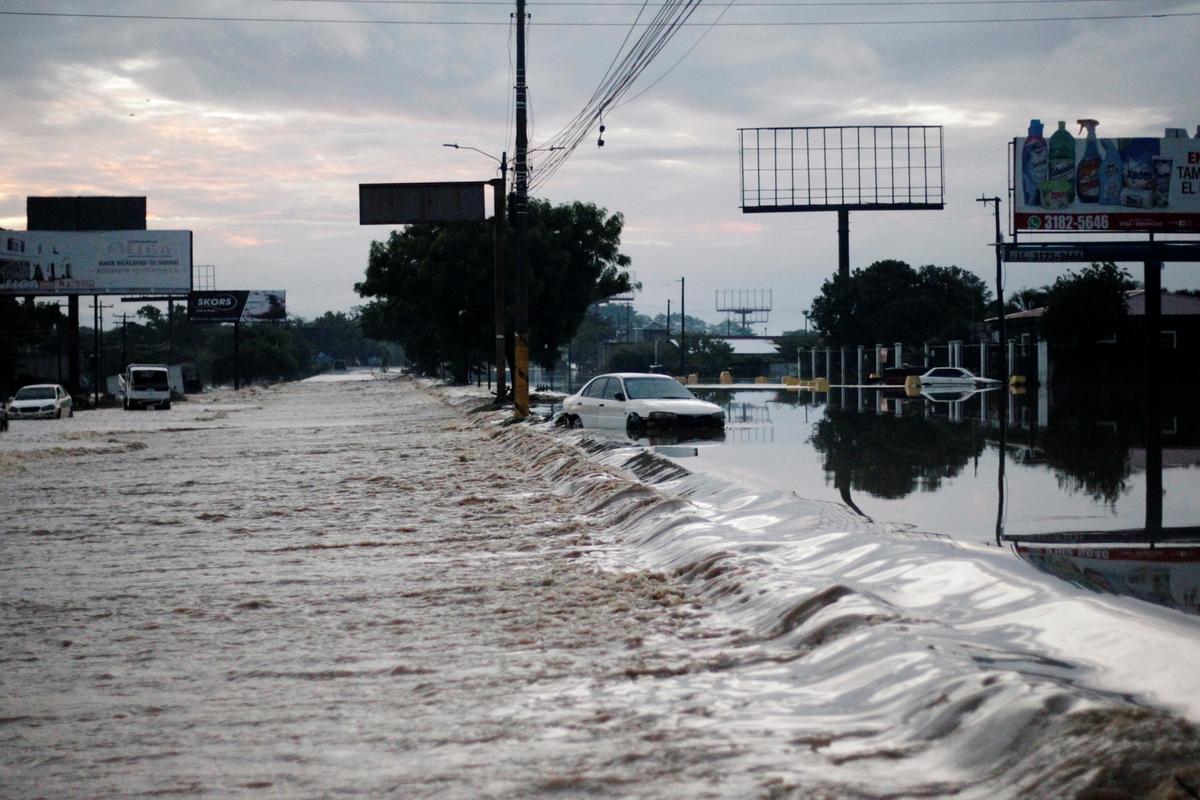 Death Toll From Iota Slowly Rises in Central America Amid Ongoing Rescue Efforts