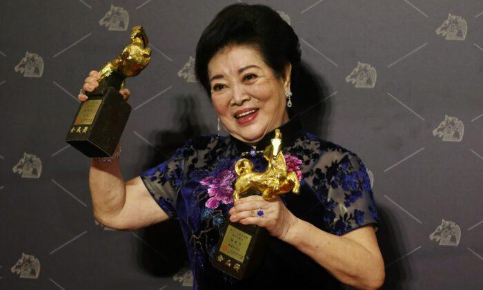 Romantic Comedy, Veteran Actress Win Big at Chinese-Language ‘Oscars’