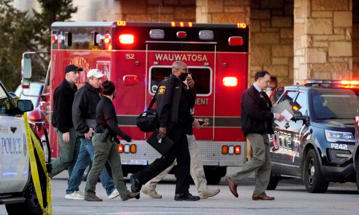 Shooting at Mall Injures 8 in Milwaukee, Wisconsin