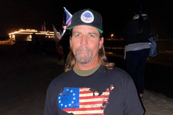 Alan Hostetter attends a rally to oppose a curfew in place due to a rise in COVID-19 cases, in San Clemente, Calif., on Nov. 21, 2020. (Jack Bradley/The Epoch Times)