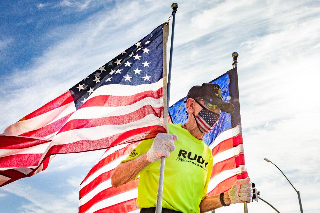 90-Year-Old Veteran Runs Turkey Trot Solo Amid COVID Restrictions