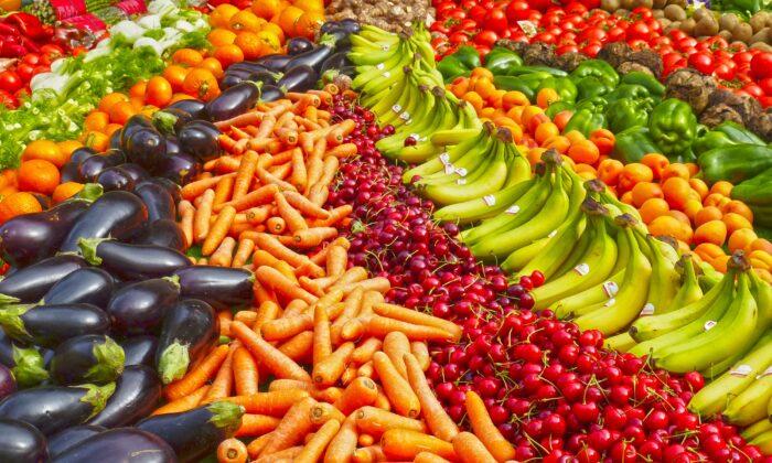 UC–Irvine Dietitian Promotes Rainbow Diet to Combat COVID