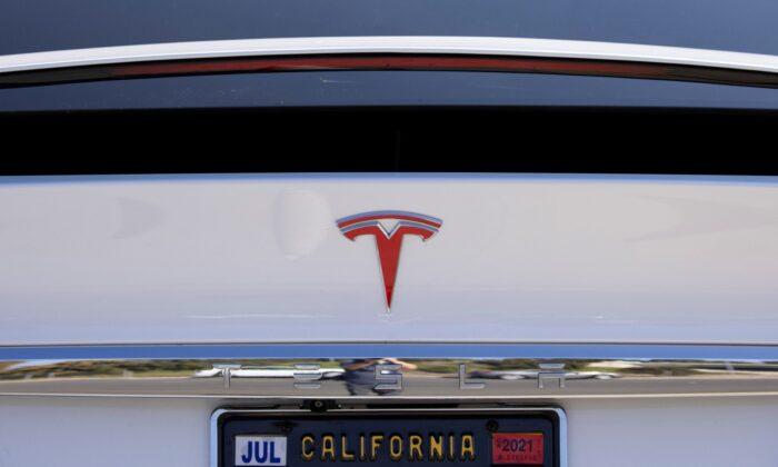 Tesla Wins First US Autopilot Trial Involving Fatal Crash