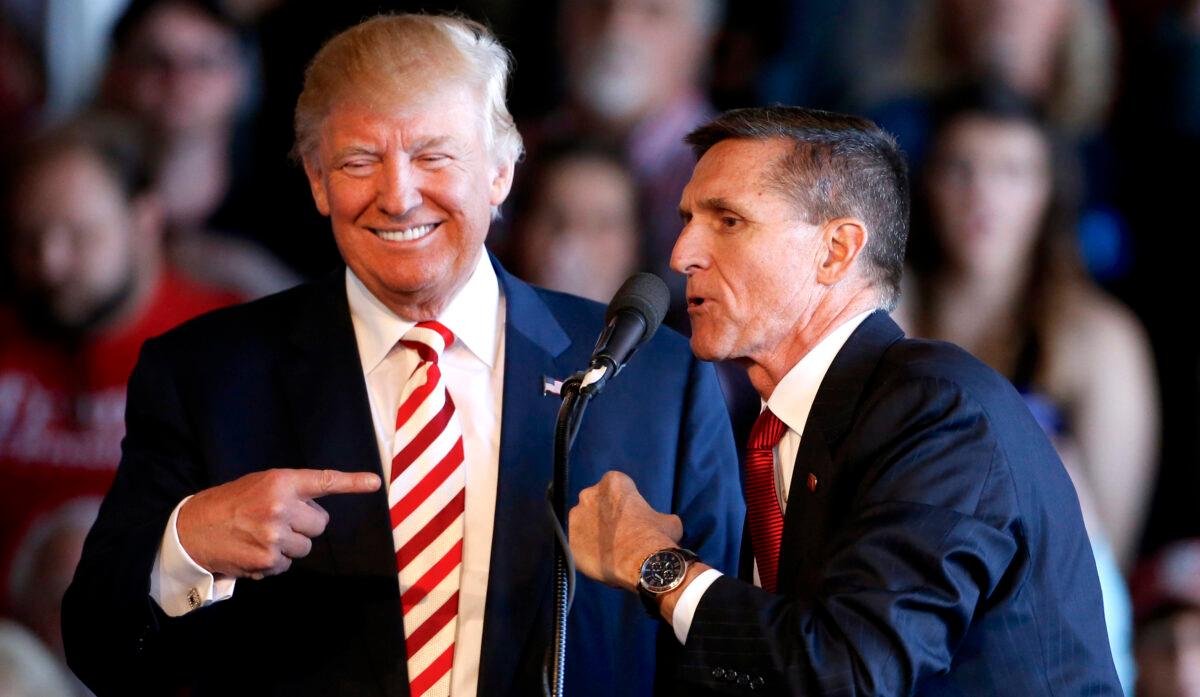 Then-Republican presidential candidate Donald Trump (L) and retired Lt. Gen. Michael Flynn at Grand Junction Regional Airport on Oct. 18, 2016. (George Frey/Getty Images)