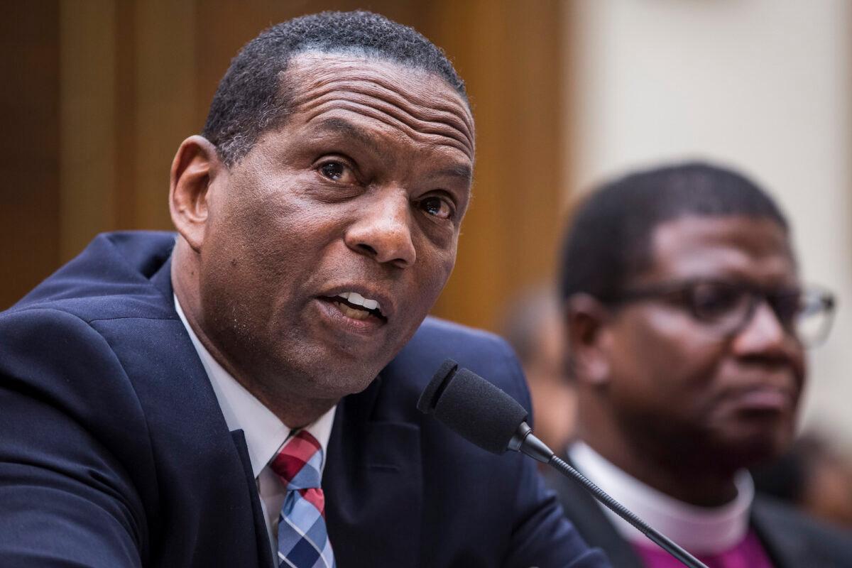 Former NFL player Burgess Owens testifies during a hearing on slavery reparations held by the House Judiciary Subcommittee in Washington, on June 19, 2019. (Zach Gibson/Getty Images)