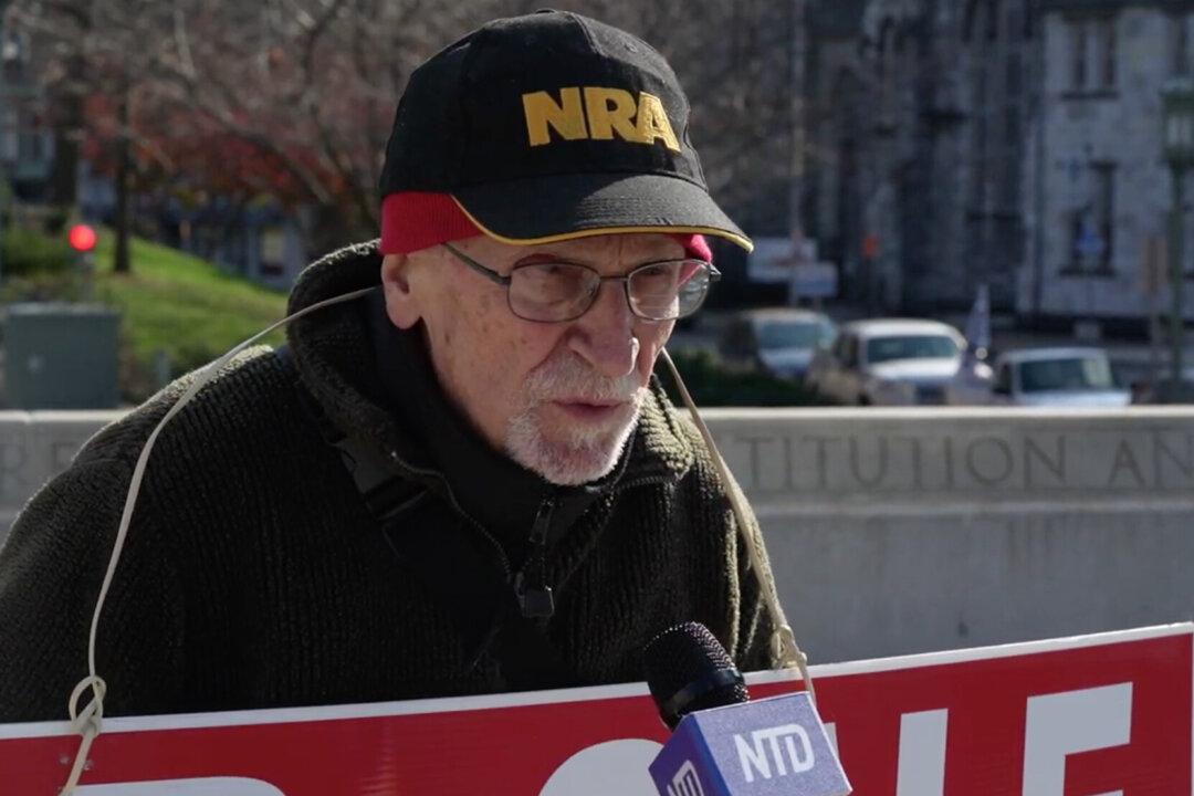 Pennsylvania Voter Says Elected Officials ‘Better Do the Right Thing’ or They‘ll Have ’Nowhere to Go’