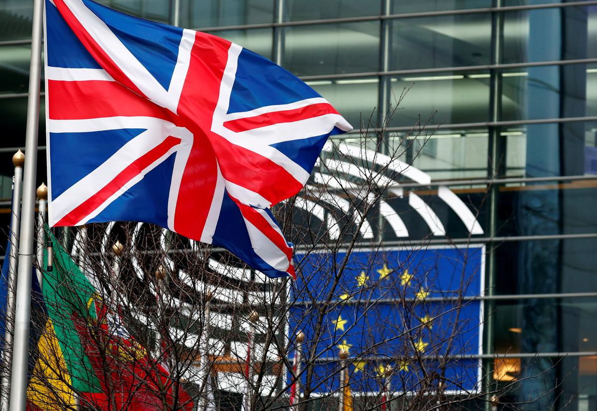 UK, EU Leaders Agree to Resume Brexit Trade Talks on Sunday