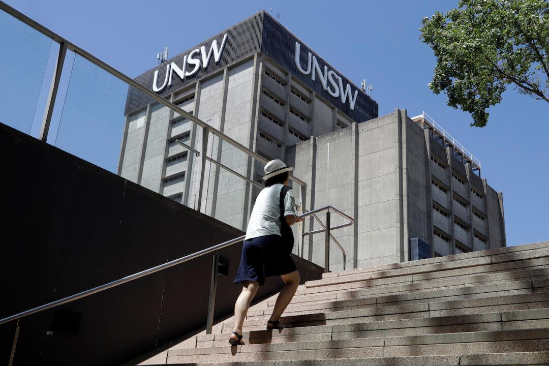 Top Australian University Urges Students to Complain About Foreign Interference