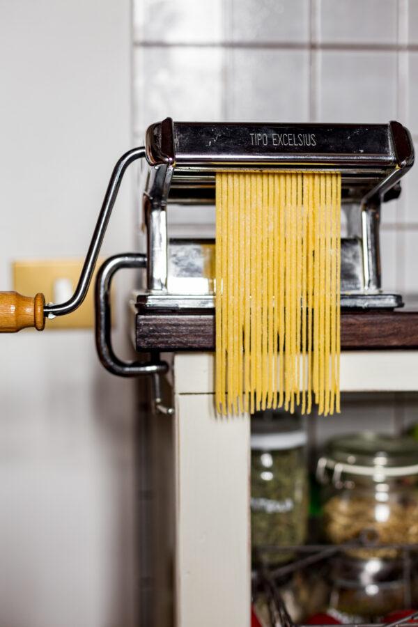 You can use a pasta machine or a sharp knife to cut your noodles. (Giulia Scarpaleggia)