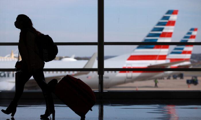 US Airlines Cut 29,000 Workers Through Mid-October: Transportation Department