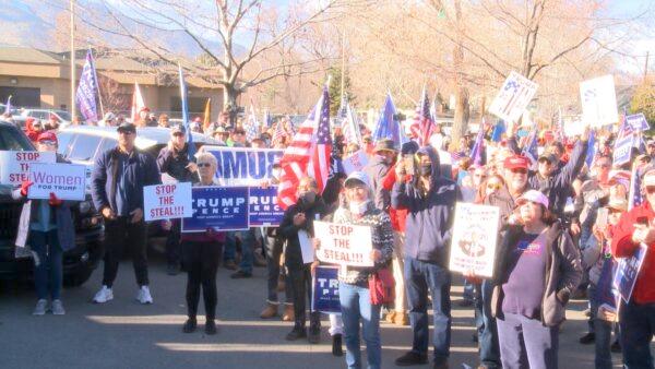Protesters rally outside the Carson City Courthouse in Carson City, Nev., on Dec. 3, 2020, to support election integrity. (NTD)