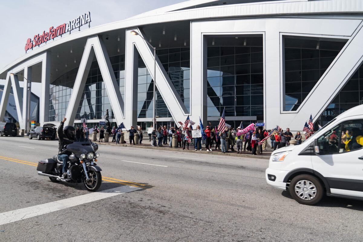 Supporters of President Donald Trump protest outside State Farm Arena as ballots are counted inside, in Atlanta, on Nov. 5, 2020. (Megan Varner/Getty Images)