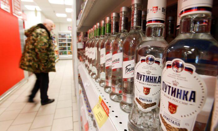 Don’t Mix Sputnik Vaccine With Alcohol, Says Russian Official